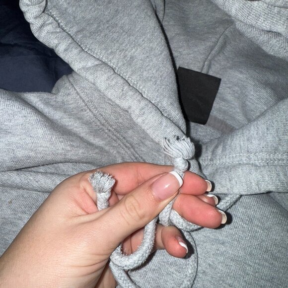 Aritzia TNA Cozy Fleece Boyfriend Hoodie M Heather Grey Relaxed Pullover - Picture 3 of 6